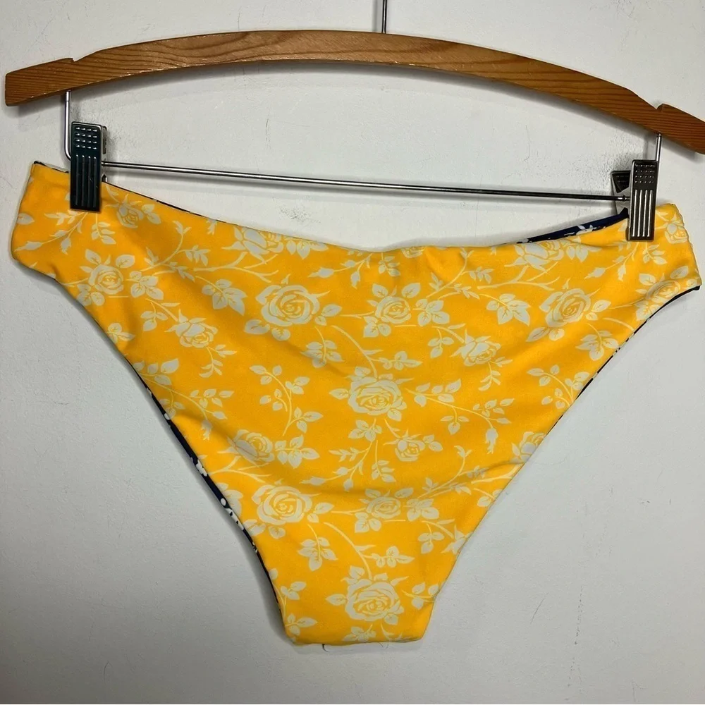 NWT Cupshe bikini‎ bottom size large